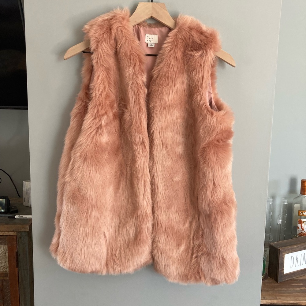 Pink Faux Fur Vest - target brand - size small